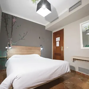 2* Pensión Alhambra Zoom