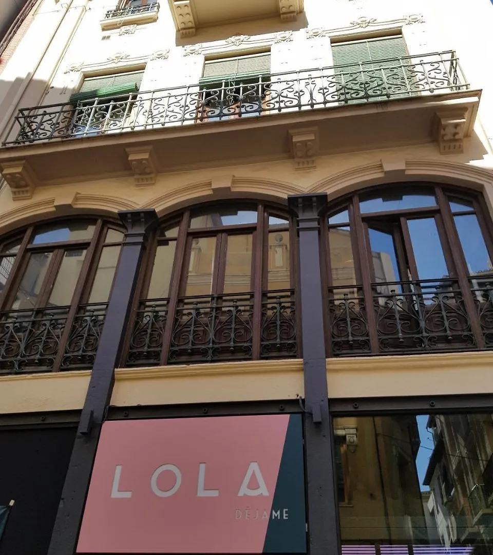 Hostel Lolamento Granada 2*,